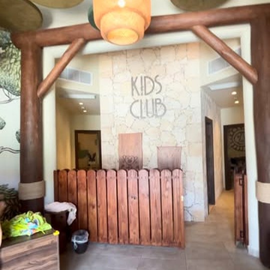 El kids club de un resort all inclusive